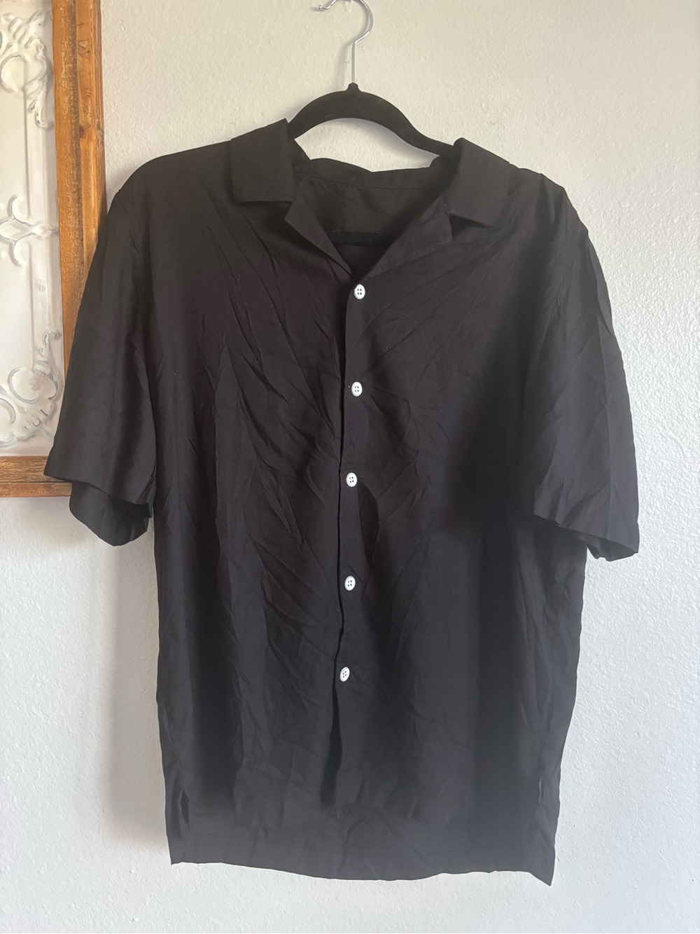 Free Planet Mens size small Lost in Paradise Button Up Shirt NWT black collared